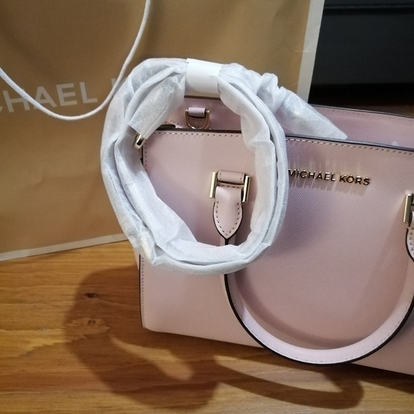 Michael Kors purse - Picture 2 of 3